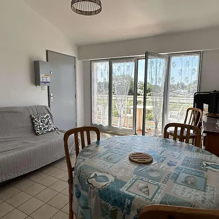 Cosy En Centre-ville Avec Balcon, Parking Et à 10 Min Des Plages - 4 Couchages - Fr-1-224b-196 Appartement Noirmoutier-en-l'Île