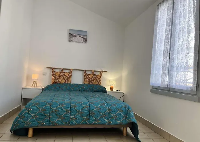 Cosy En Centre-ville Avec Balcon, Parking Et A 10 Min Des Plages - 4 Couchages - Fr-1-224b-196 Apartment *